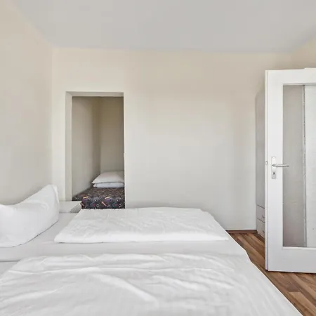 1 Bedroom Gorgeous In